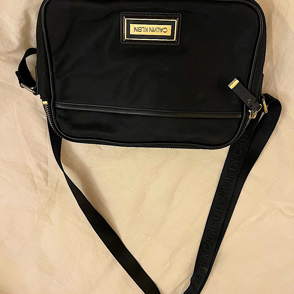 Calvin klein messenger purse
